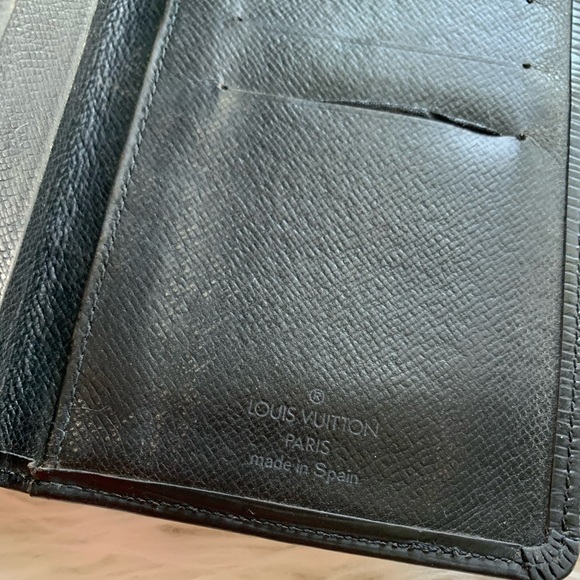 Louis Vuitton Epi wallet - Picture 6 of 16
